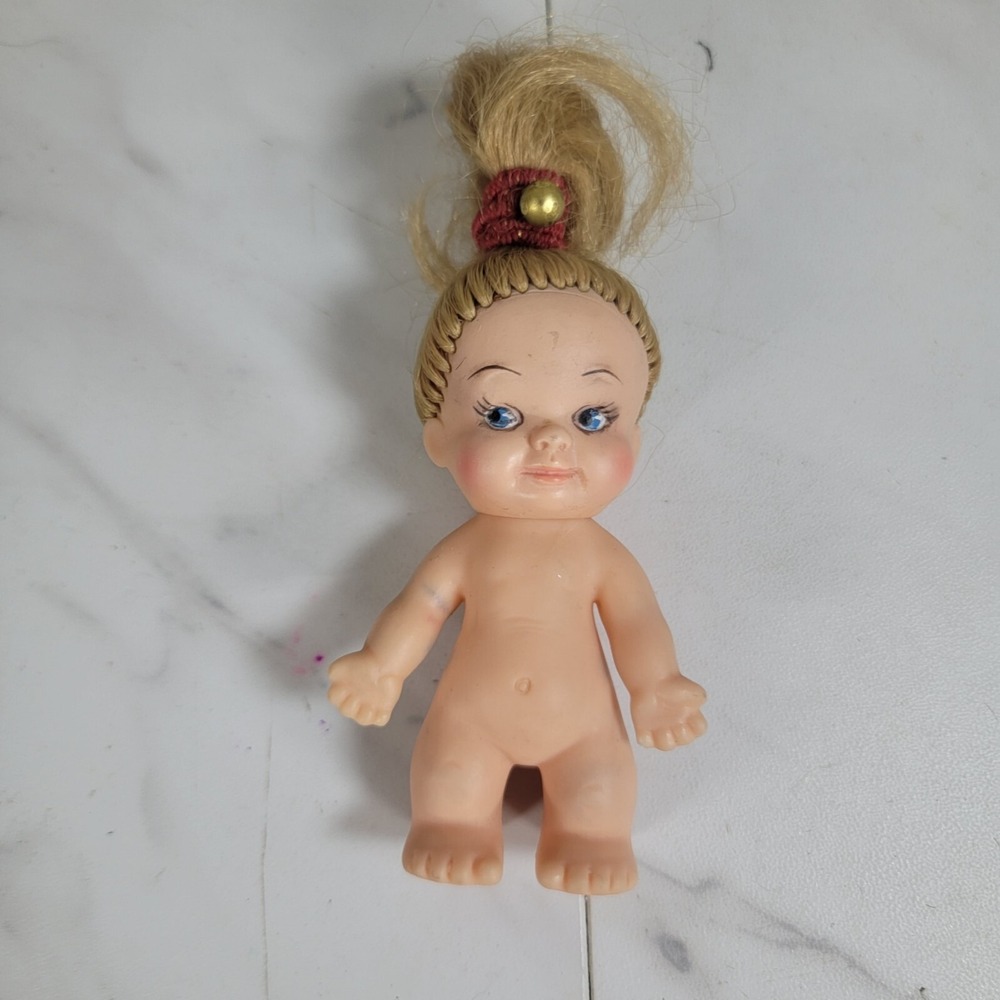 Vintage 1966 Uneeda Pee Wee Girl Character Doll 3 1/2" Tall Blonde